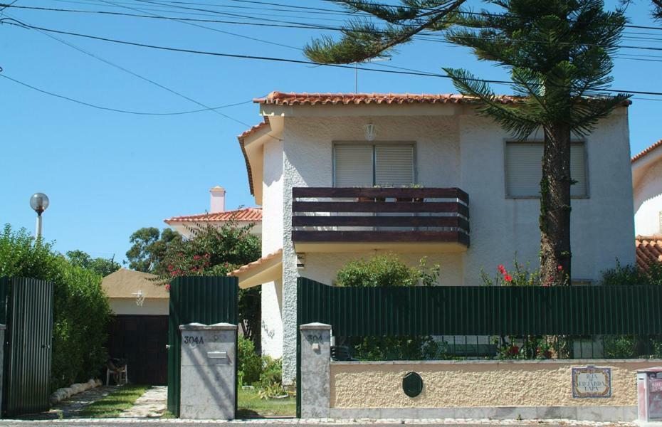 Traditional Villa In S Pedro , ESTORIL Alapraia Esterno foto